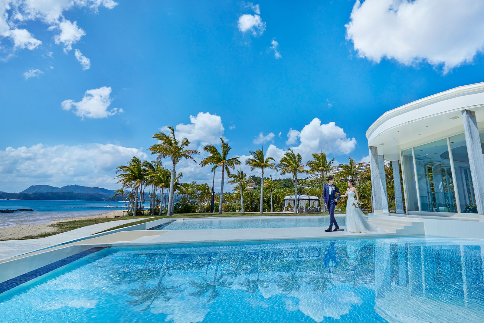 卡努佳-藍色海洋教堂