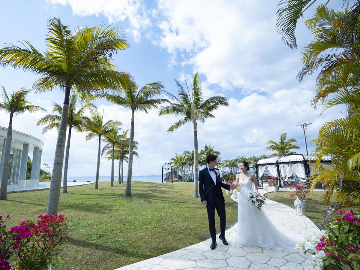 アイネス ヴィラノッツェ in カヌチャベイ グラン・ブルーチャペル