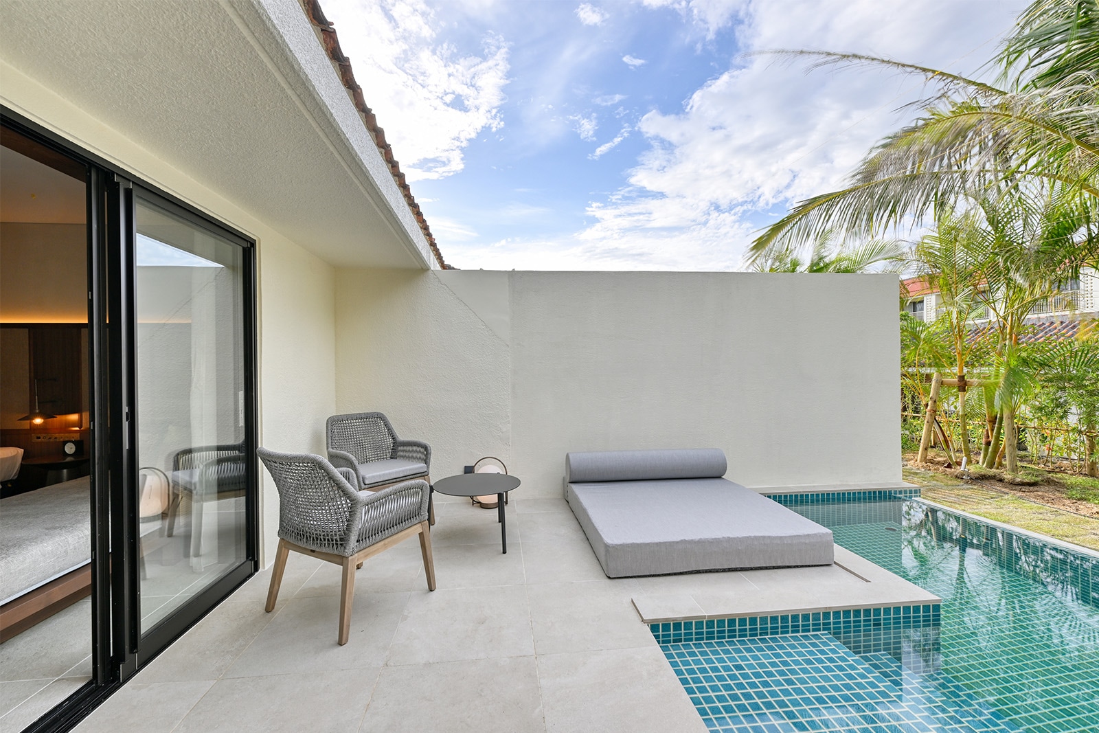 プライベートプール　ヴィラ