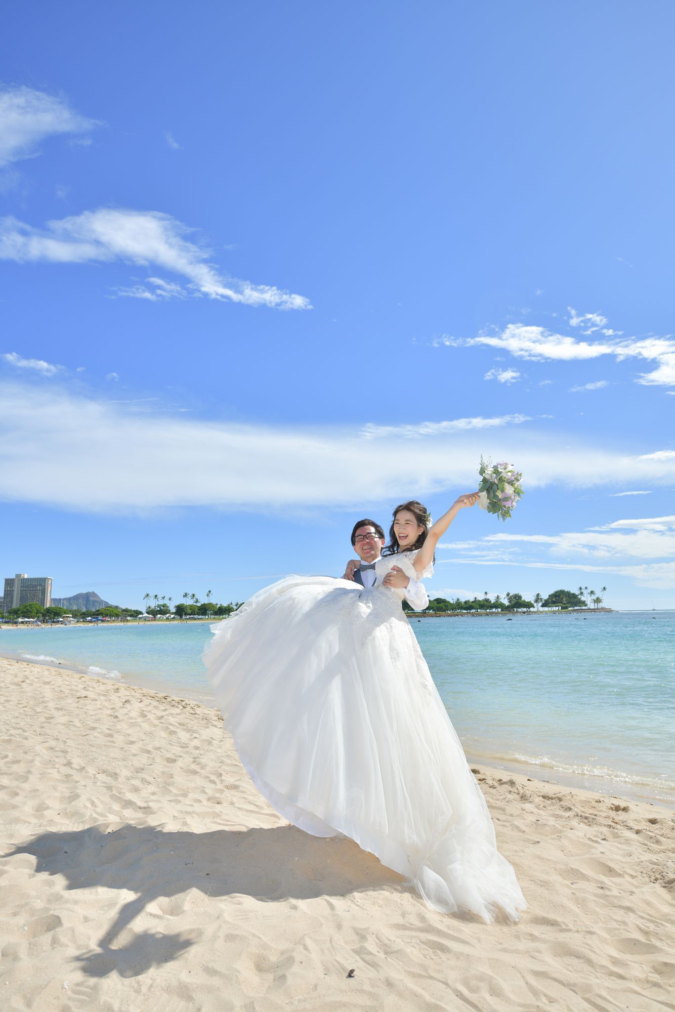 ウェディングドレス クチュールNAOKO 9号 二次会 前撮り オフホワイ KAZUYA様 ♥ ERIKO様 | Wedding Report | クチュールナオコ ウエディング